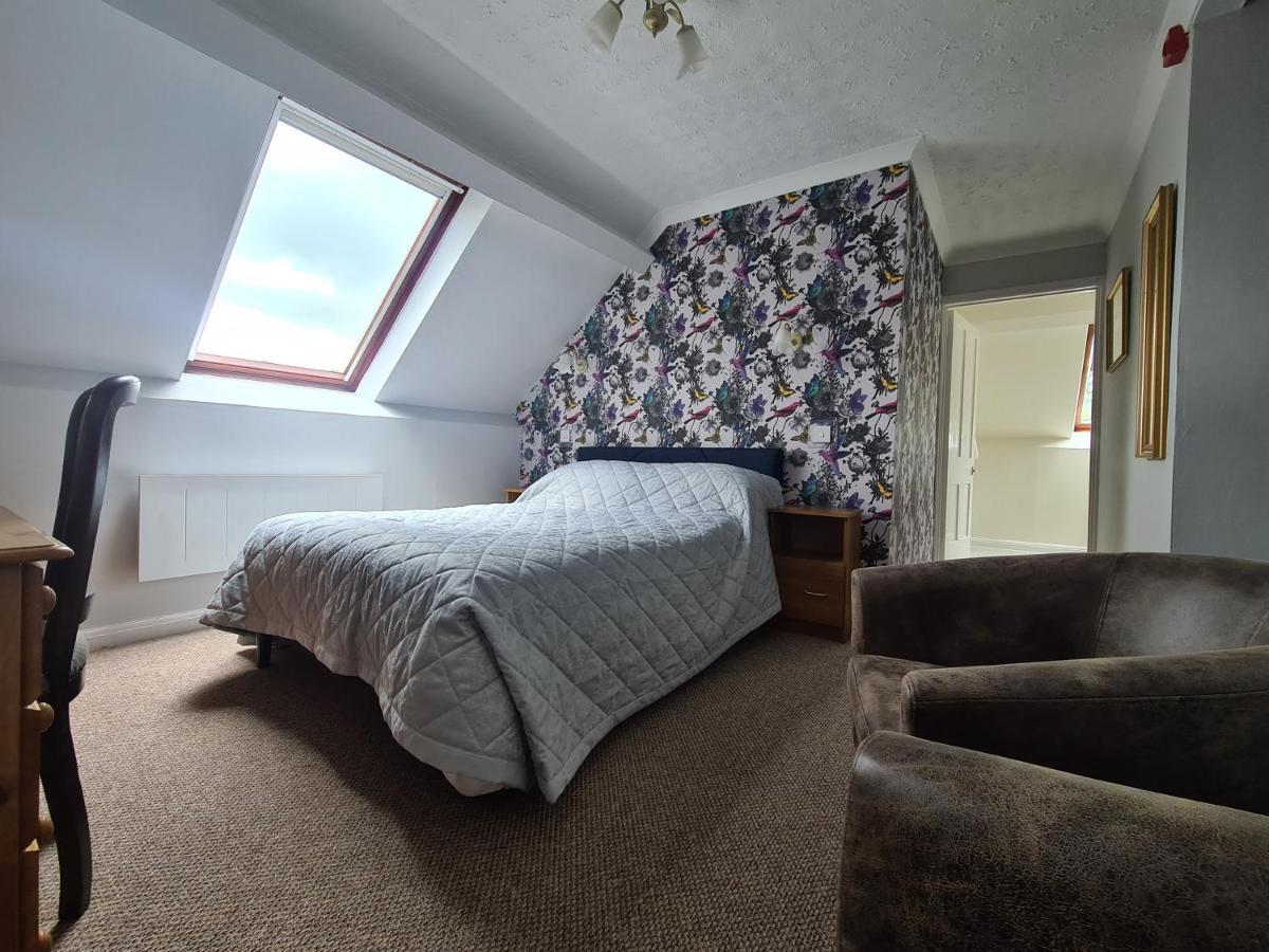 Broom Hall Country Bed & Breakfast 4*