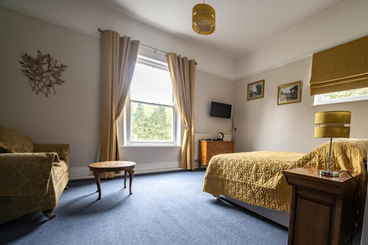 Broom Hall Country Bed & Breakfast 4*