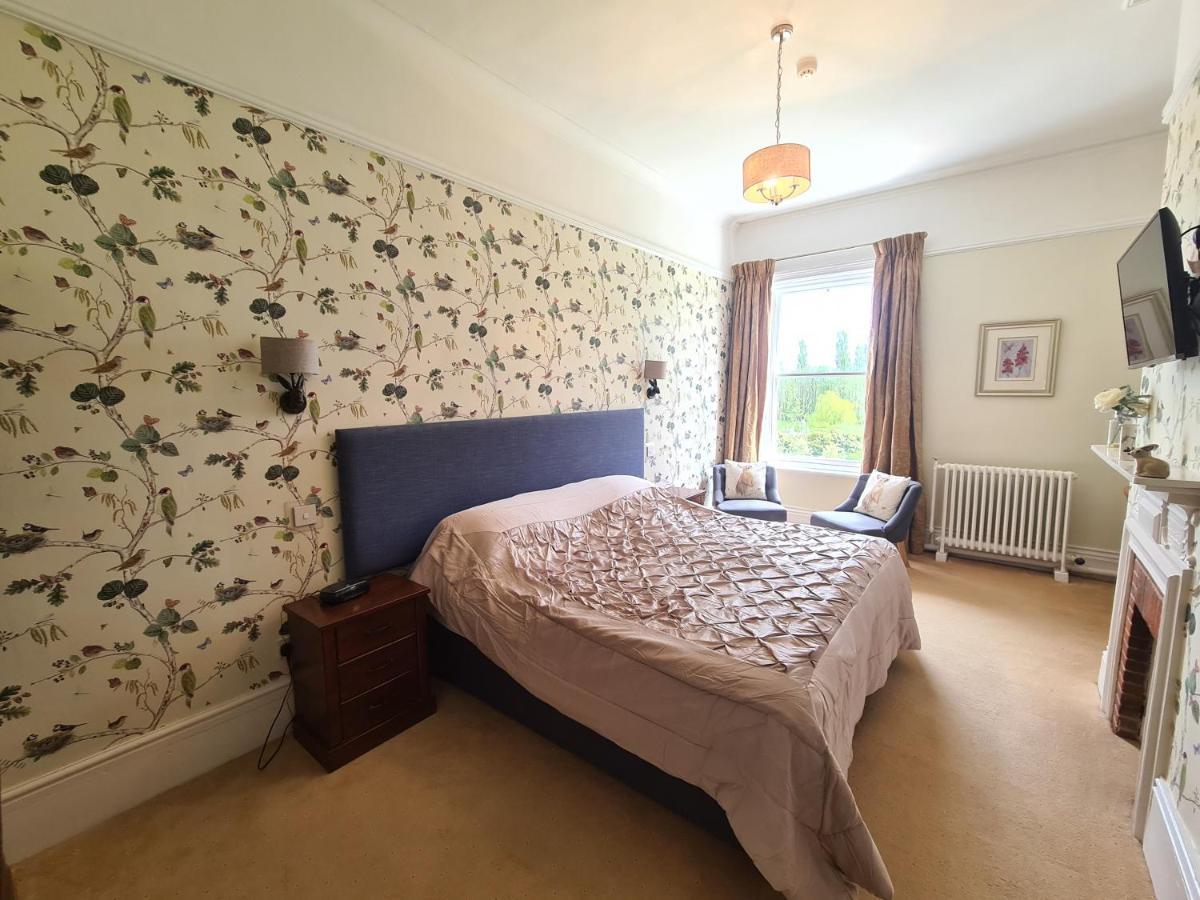 Broom Hall Country