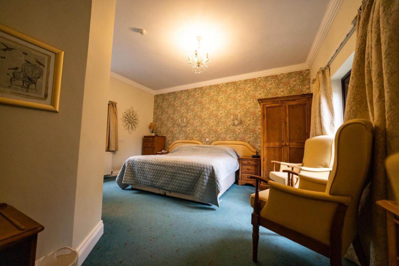 Broom Hall Country 4*