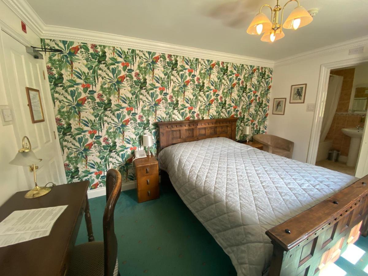 Broom Hall Country 4* Saham Toney